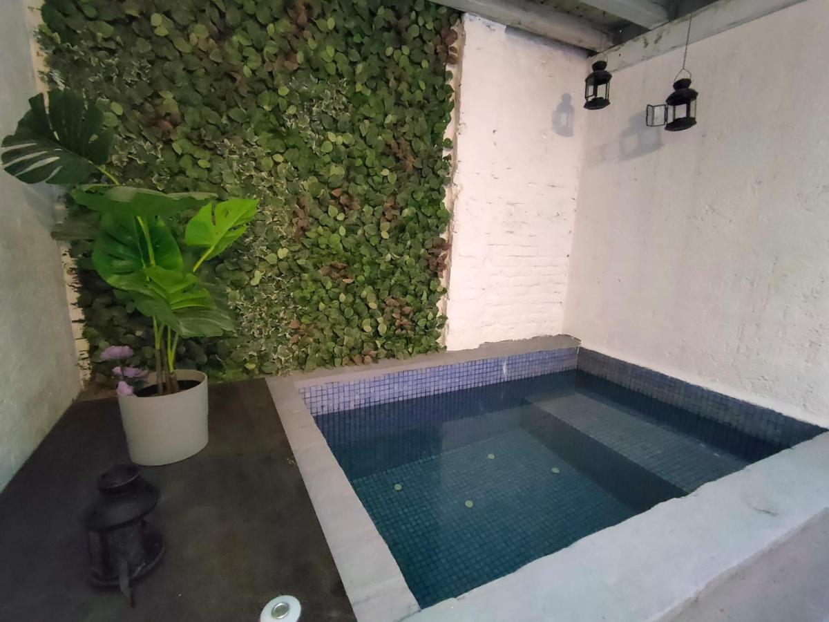 Pequeno Alojamiento Con Mini Piscina - No Climatizada Valencia Exterior photo