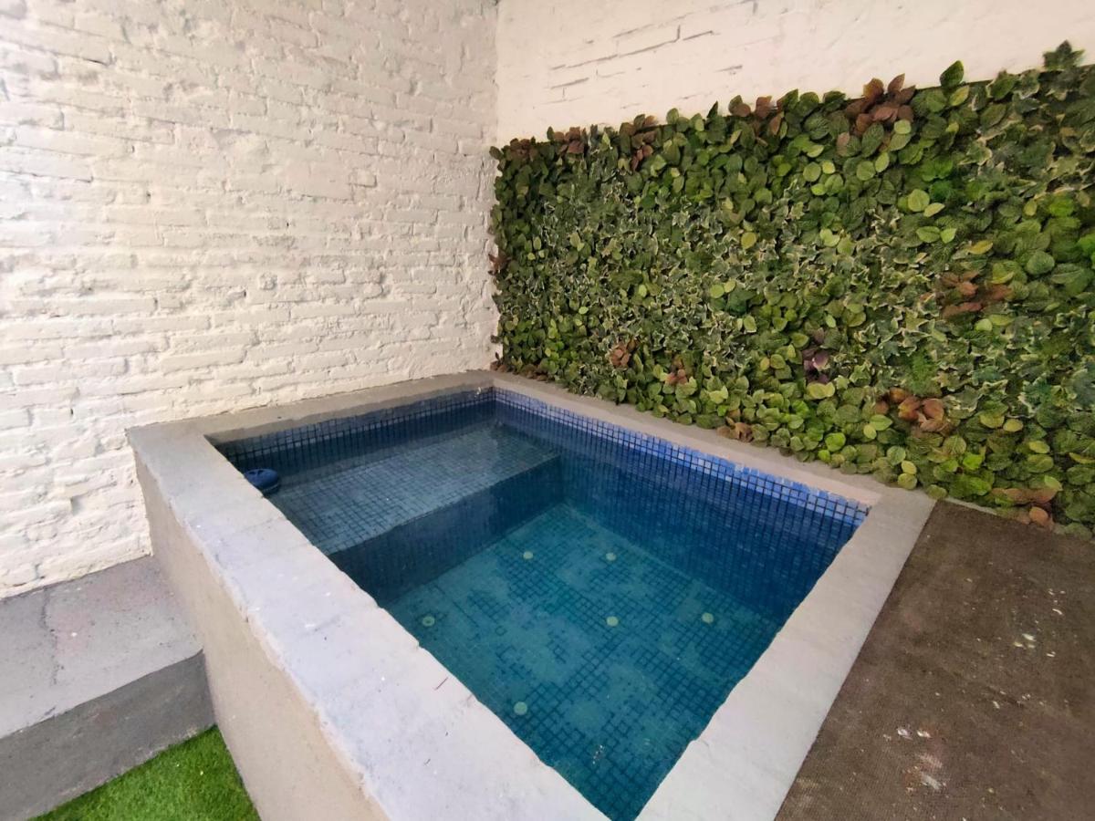 Pequeno Alojamiento Con Mini Piscina - No Climatizada Valencia Exterior photo